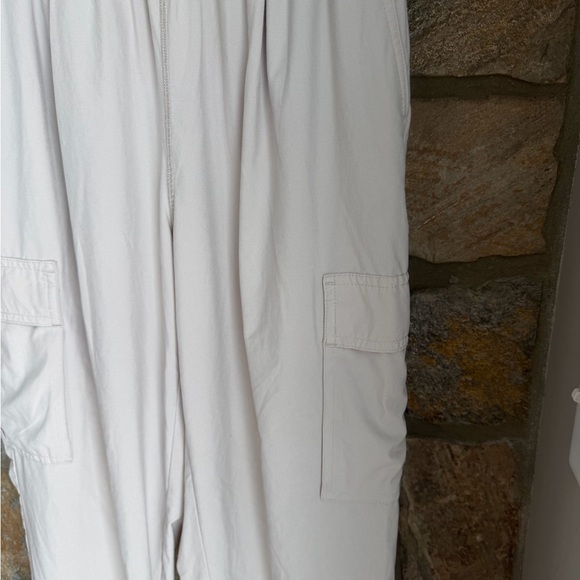 Vuori Villa Cargo Jogger in off white size S - Picture 9 of 14